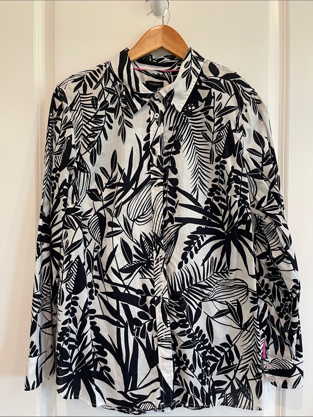 Talbots Black & White Tropical Leaf Button-Front Shirt